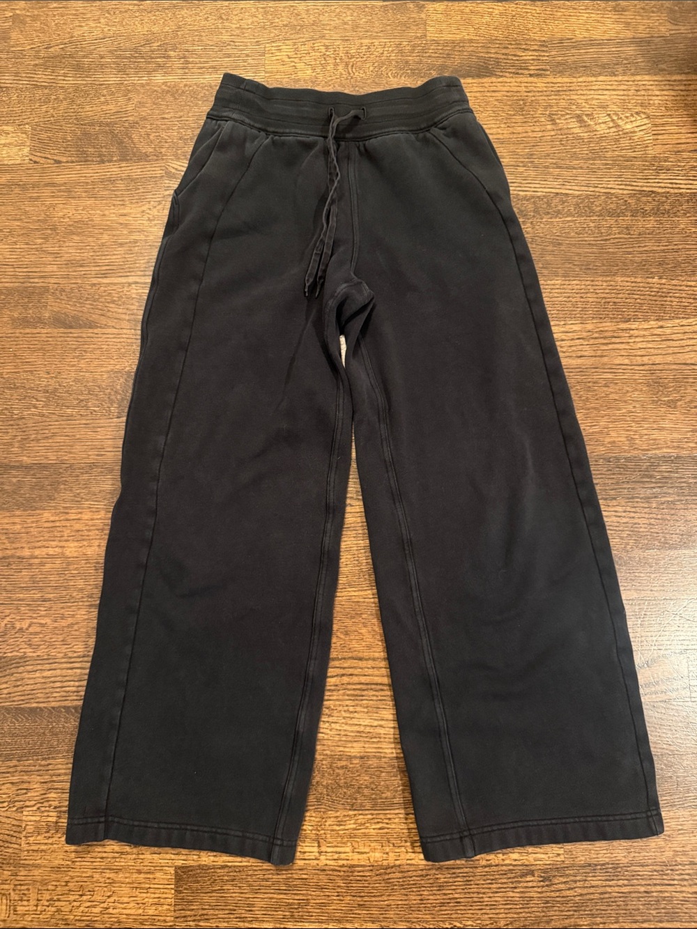 Lululemon Scuba Wide Leg Mid-Rise Sweatpants
